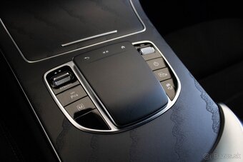 MERCEDES BENZ GLC SUV Kupé 300 de 4MATIC ZÁRUKA - 16