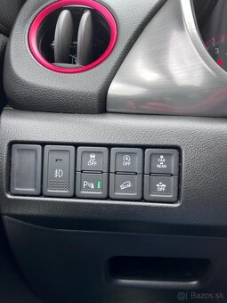 Suzuki Vitara 1.4, 101000km, 4x4, 2018, automat. prevodovka - 16