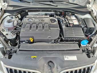 ŠKODA SUPERB COMBI 2,0 TDi r.v. 2017 - 16