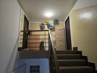 5 izbový podkrovný byt s parkovacím miestom - 16