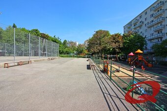 NOVÝ BYT S BALKÓNOM VO VÝBORNEJ LOKALITE - 16