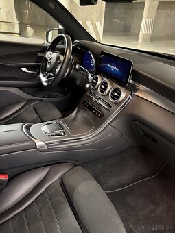 Mercedes-Benz GLC 200 4MATIC AMG - 16
