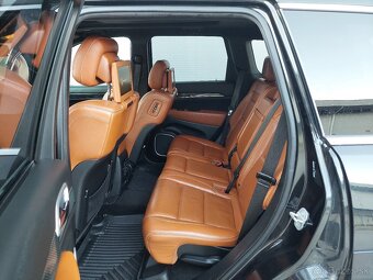 Jeep Grand Cherokee SRT 6.4L HEMI® V8 - 16