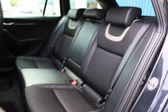 Škoda Octavia Combi 2.0 TDI RS DSG - 16