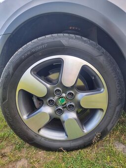 Škoda Octavia-Scout 4x4 2.0 TDI CR - 16