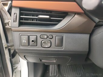 Toyota Avensis ACTIVE + TREND 2015 1.8 benzín - 16