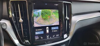 Volvo V60 B4 Momentum A/T - 16