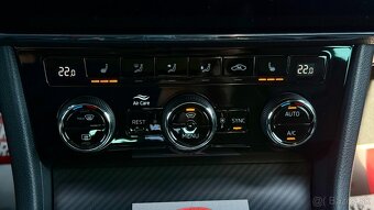 Superb Combi 2.0 TDI DSG 200k SPORTLINE PANORAMA 360°KAMERY - 16