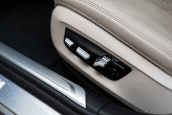 BMW 750d xDrive M-Sport - 16