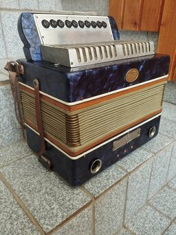 Harmonika ,akordeón ,heligonka - 16