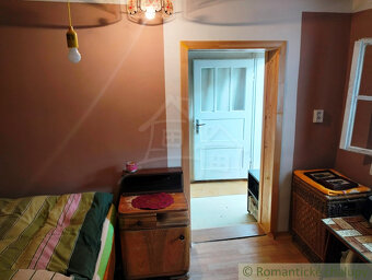 Drevenička v centre krásnej obce Papradno na predaj - 16