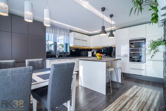 Exkluzívny rodinný dom s krásnym pozemkom pod Tatrami - 16