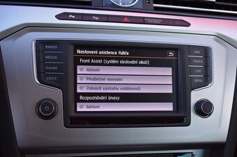 Volkswagen Passat B8 Variant 1.6 TDI Comfortline - 16