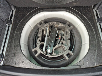 Škoda Superb 3,6 FSi V6 DSG Alcantara Combi TZ 199.999Kč - 16