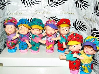 Retro zberateľské malé škeriaci sa bábiky,partia nezbedníkov - 16