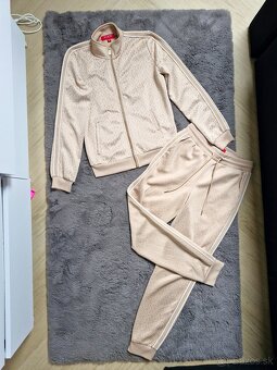 NOVE Guess teplakova a fitness suprava XS, XS/S - 16