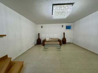 Na prenájom zariadený rodinný dom v tichej lokalite neďaleko - 16