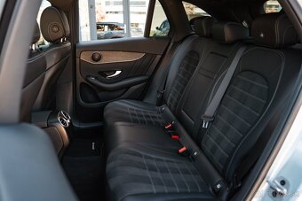 Mercedes-Benz GLC 300de 4Matic AMG Line - 16