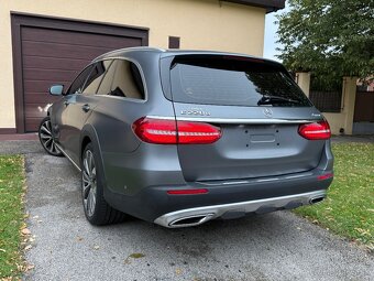 E220 All-Terrain 4Matic Magbetic Mat Grey Mat ODPOČET DPH - 16