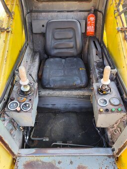 Unc 750 ( locust, unc 060) - 16