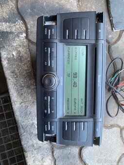 Predám autorádia originál vw škoda aj s kódom - 16