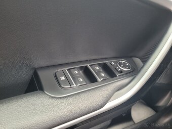 Predám Kia Ceed 1,6 CRDi, automat, 11/2020 - 16