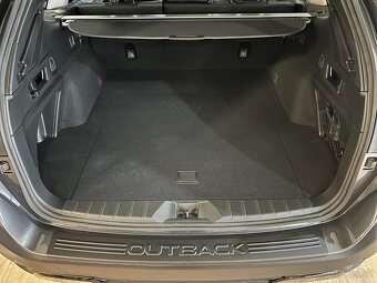 SUBARU OUTBACK 2,5i CVT Adventure - 16