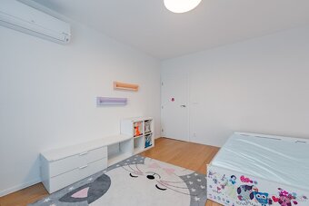 KRÁSNY ZREKONŠTRUOVANÝ 4i BYT - NEZÁBUDKOVA ul. - PIVNICA - 16