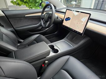 Tesla Model 3 Long Range 366kw, Mesačne: 393€ - 16