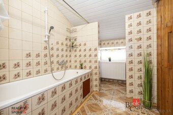Na predaj. 5 izbový rodinný dom v mestskej časti Šalková. - 16