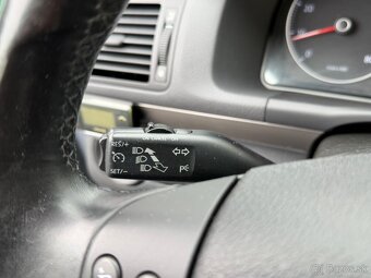 ►VW TOURAN 1,6 MPI FREESTYLE- 7 MÍST, PARK. SENZORY, NAVI ◄ - 16