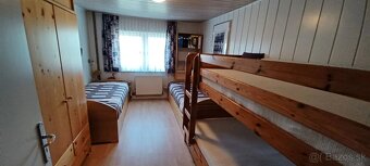 Na predaj krásny, slnečný 7. izbový rodinný dom s komplet vš - 16