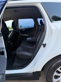 Volvo XC60 2.4D D5 163ps • Automatic • AWD 4x4 • Momentum • - 16