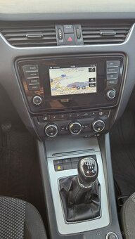 Škoda Octavia combi 4x4 2013 2.0Tdi 110kW - 16