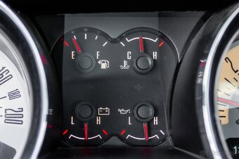 Ford Mustang 4.0L V6 - 16