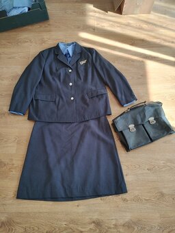 RETRO uniformy ČSAD s visačkami a odznakmi-nález z pody - 16