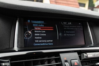 BMW X4 35d M Packet, Strešné okno, ACC, Harman Kardon, HUD - 16