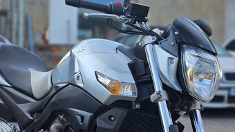 Suzuki GSR-600 r.v. 2008 - 16