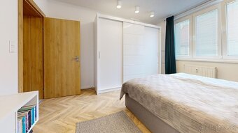 Krásny 3izb.byt v úplnom centre v oplotenom areáli s vlastný - 16