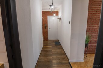 Dizajnovo zrekonštruovaný 2-izbový byt, centrum top lokalita - 16