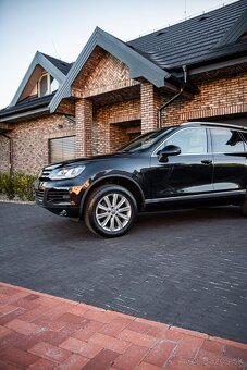 VW TOUAREG 180KW 3.0 TDI - EXCLUSIVE výbava Top stav SK ŠPZ - 16