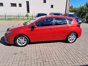 Toyota auris - 16