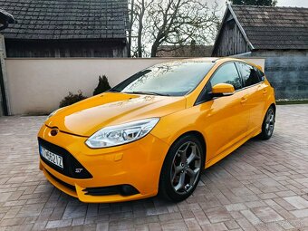 FORD FOCUS ST - 16