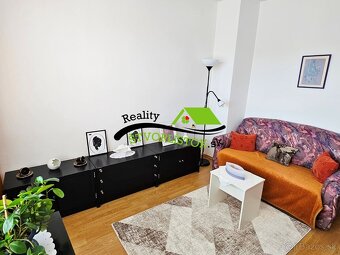 Na predaj: Priestranný rodinný dom v obci Jablonica, okres S - 16