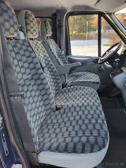 Ford Transit Tourneo 9-miestny 2012 - 16