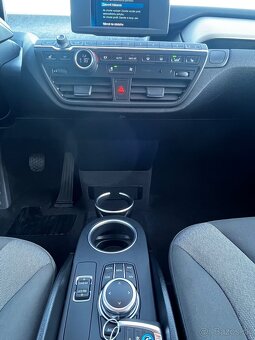 BMW i3, facelift- Silná batéria, 125kw - 16
