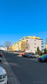 Na prenájom priestranný a čiast.zariadený 2i byt,Opletalova - 16