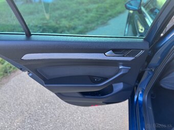 Volkswagen Passat Variant 2.0 TDI business DSG - 16