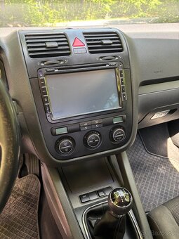 Volkswagen Golf V - 16