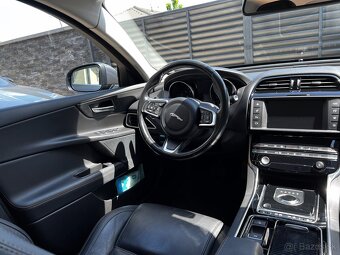 Jaguar XE 2.0 I4D 180k Prestige AT - 16